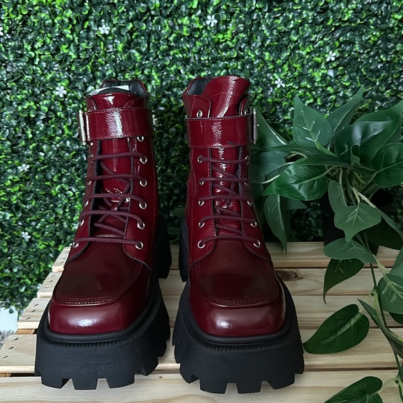 Urban Outfitters Cooperative Tania Buckled Boots - Picture 3 of 6